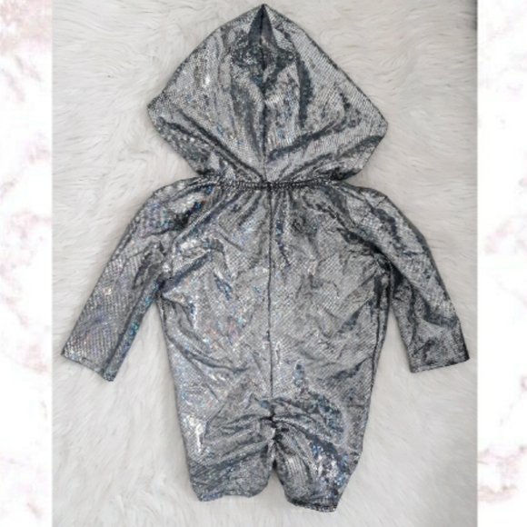 I Heart Raves Holographic Hooded Romper - Picture 2 of 5